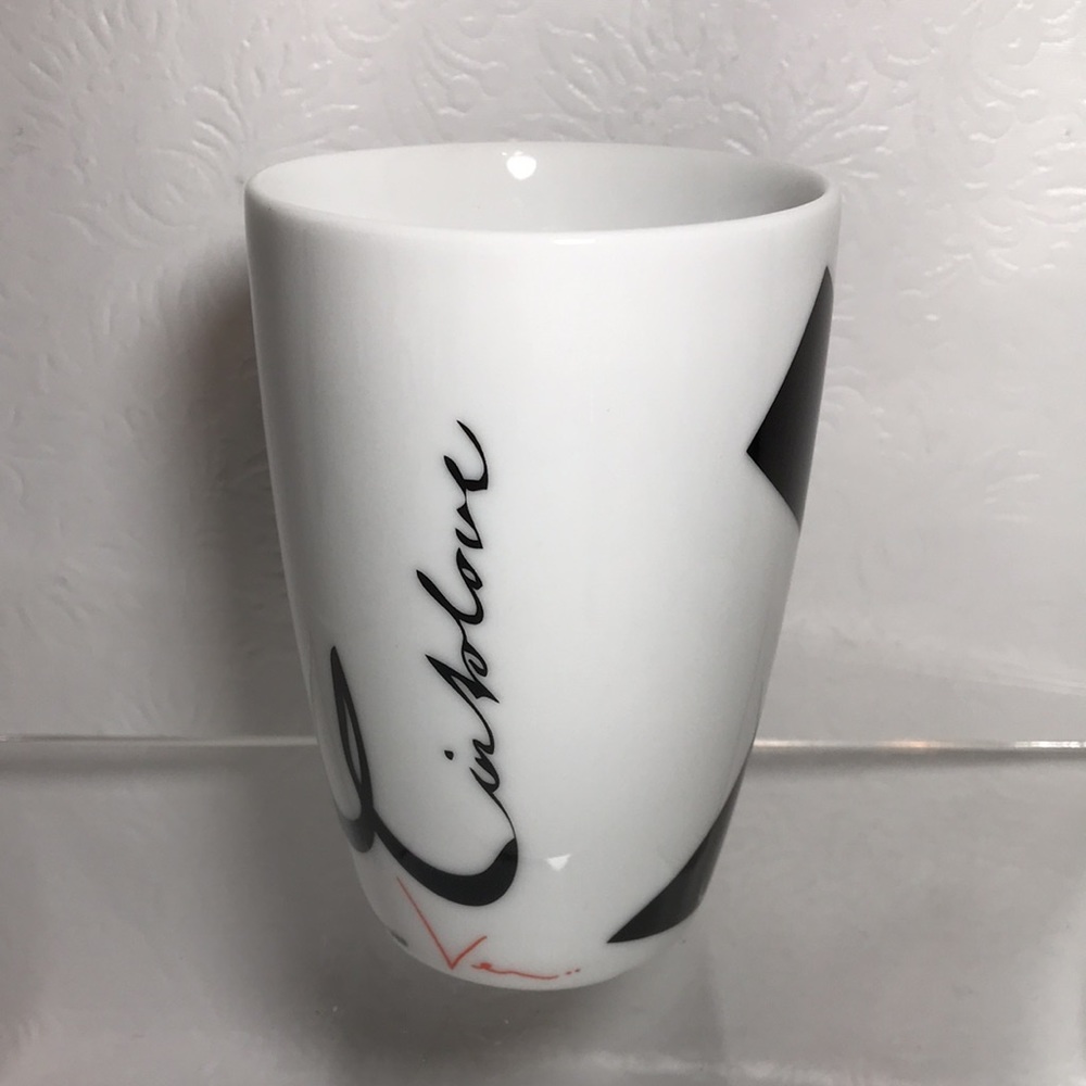 Menu Brand Thermocup LOVE Danish Designer Pernille Vea Limited Edition Cup LOVE